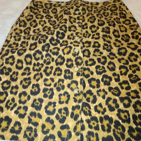 Ralph Lauren Kaley Skirt Size 8 Leopard Print. - Picture 3 of 8